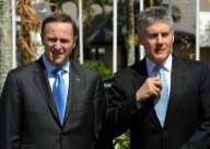John Key, premier ministre néo-Zelandais et Stephen Smith, ministre des affaires étrangères australien