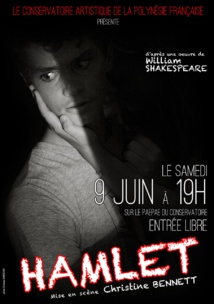 Les élèves de Christine Bennett interprètent Hamlet Les élèves de Christine Bennett interprètent Hamlet