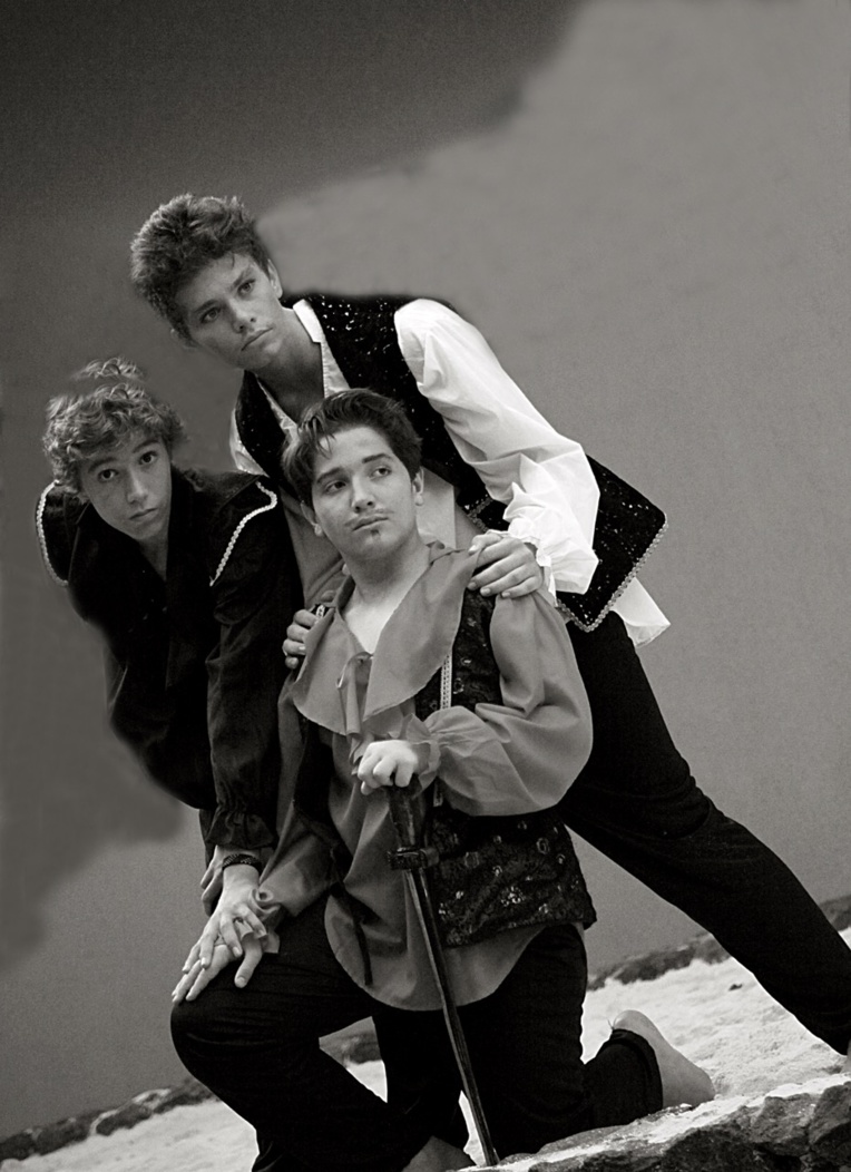 Les élèves de Christine Bennett interprètent Hamlet Les élèves de Christine Bennett interprètent Hamlet