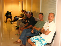 L'attente peut être longue mais l'accueil chaleureux et les chances sont nombreuses...