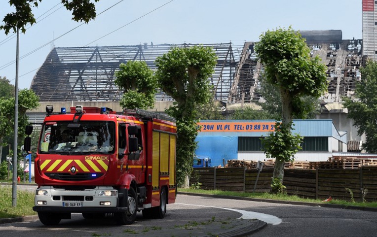 Explosion d'un silo à grains à Strasbourg: quatre blessés dont trois graves Explosion d'un silo à grains à Strasbourg: quatre blessés dont trois graves