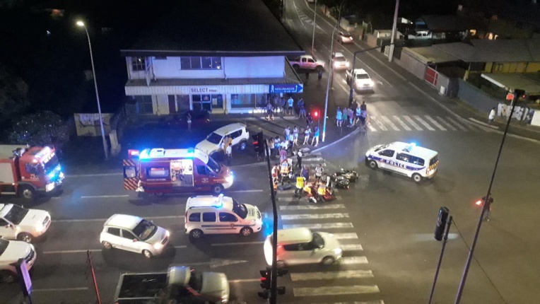 Deux motos entrent en collision, les deux conducteurs blessés Deux motos entrent en collision, les deux conducteurs blessés