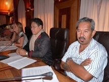 Les rapporteurs (de droite à gauche) : messieurs Toni Tereino et Clément Nui