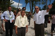 de g.à d: Steeve Hamblin, Gaston Tong Sang et M. Gregory