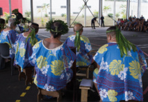 Les murs de la prison ont vibré aux sons des torere et des ukulele. Les murs de la prison ont vibré aux sons des torere et des ukulele.