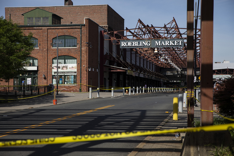 USA: un suspect mort et 20 personnes blessées lors d'une fusillade dans un festival USA: un suspect mort et 20 personnes blessées lors d'une fusillade dans un festival