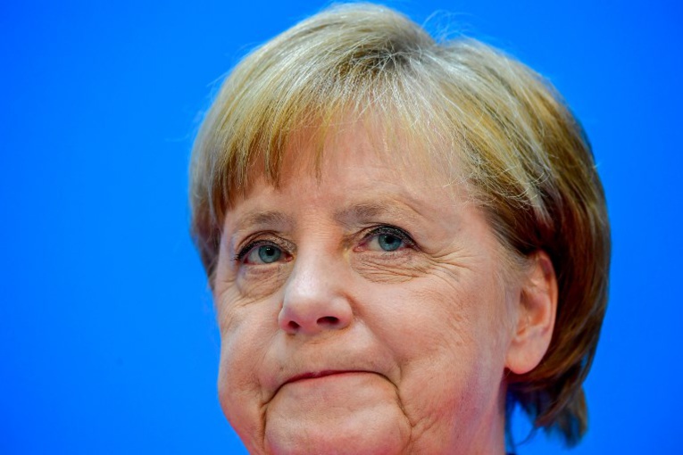 Migrants: Merkel menacée par sa droite et Donald Trump