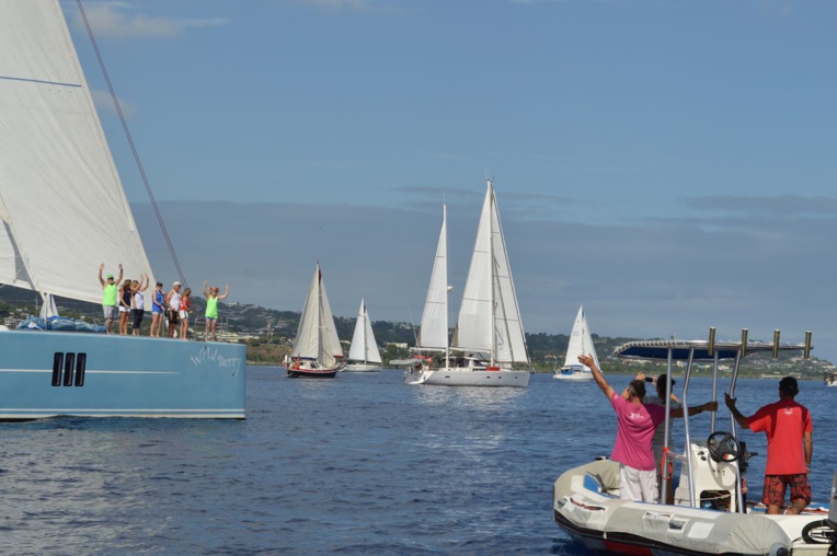 Ceux qui le souhaitent peuvent embarquer pour faire la traversée Ceux qui le souhaitent peuvent embarquer pour faire la traversée