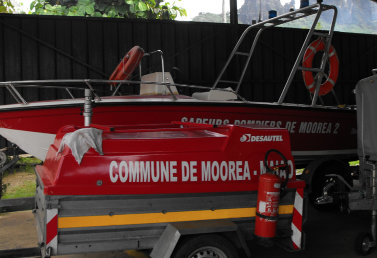 Les pomiers de Moorea sont intervenus pour transporter la victime. Elle a été evasanée vers le CHPF