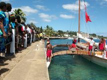 Un accueil chaleureux lors de l'escale au Vanuatu: rien de mieux pour remettre le coeur à l'ouvrage (photo de Hiria)