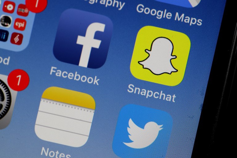 Facebook, "c'est pour les parents": les ados préfèrent Snapchat