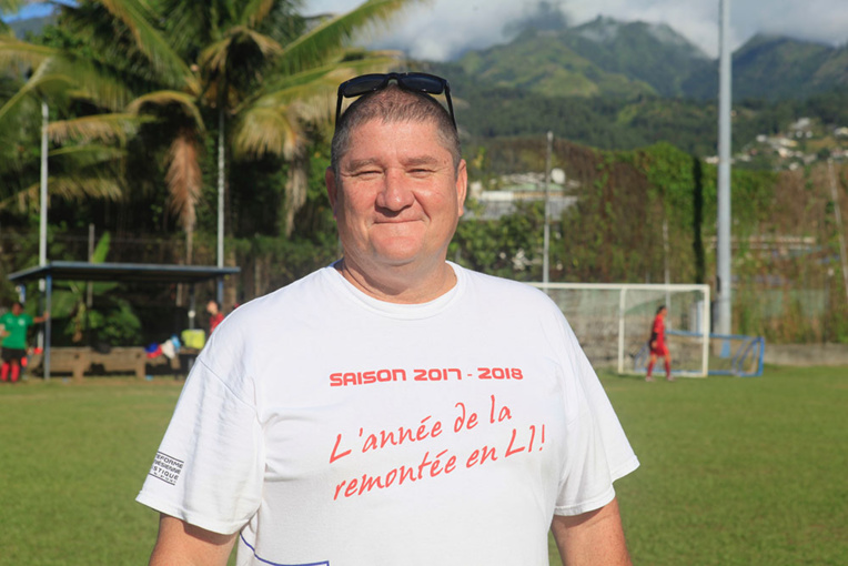 22-Mike Henry, responsable de la section foot à l'as JT. 22-Mike Henry, responsable de la section foot à l'as JT.