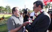 Michel Charleux a été représenté par son fils. Crédit Présidence de la Polynésie française Michel Charleux a été représenté par son fils. Crédit Présidence de la Polynésie française