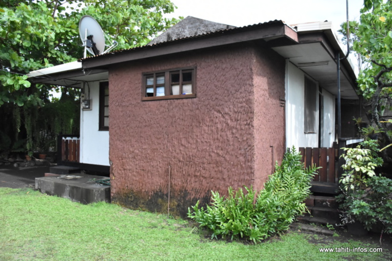 Taunoa : le couple se réveille face à un cambrioleur cagoulé