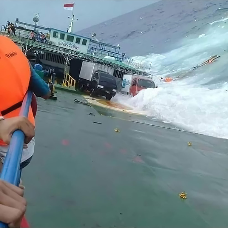 Indonésie: nouveau naufrage d'un ferry, 16 morts