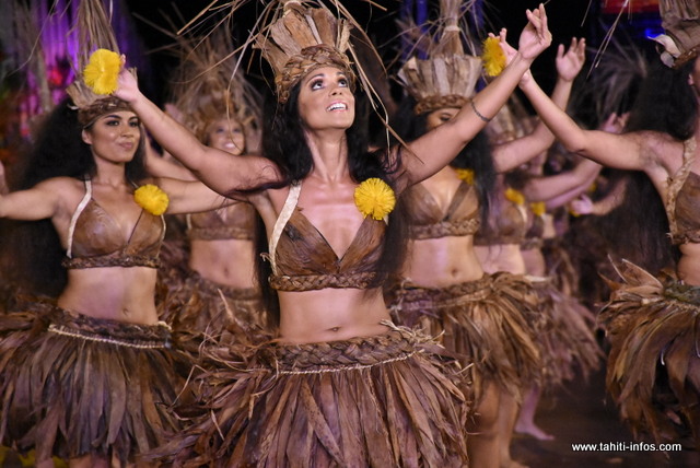La prestation de "Ori i Tahiti" en images