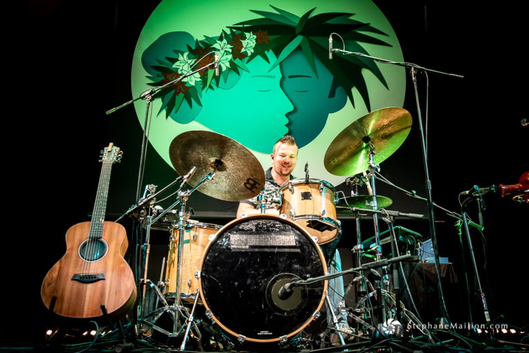 Nos deux artistes ont pu faire venir Cédric Gerfaut de métropole