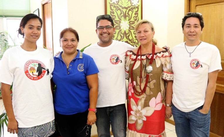 La ministre de la famille rencontre l’association "Papa où t’es ?" La ministre de la famille rencontre l’association "Papa où t’es ?"
