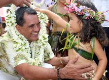 Edouard Fritch assiste au Cinquantenaire  de l’école Saint-Joseph de Taiohae