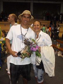 steeve tetuanui a gagné le prix de la plus grosse prise avec une liche