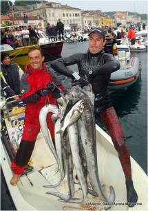 Le champion du monde croate a sorti chaque jour 10 congres (quota autorisé) et fait partie avec l’italien MAZARRI des seuls pêcheurs a remporté les deux manches d’un championnat du monde de pêche sous marine