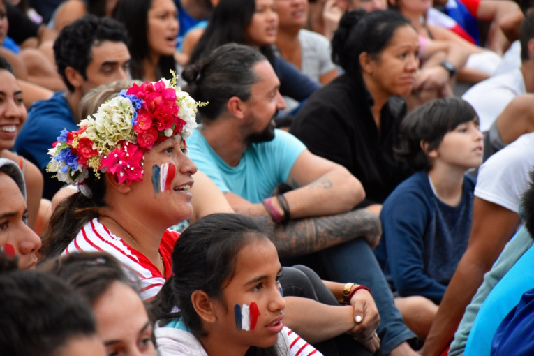 Place Vaiete: plus de 2000 spectateurs réunis pour la France Place Vaiete: plus de 2000 spectateurs réunis pour la France