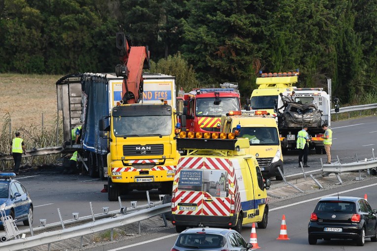 Au moins trois morts dans un accident de la route sur l'A7 près d'Avignon