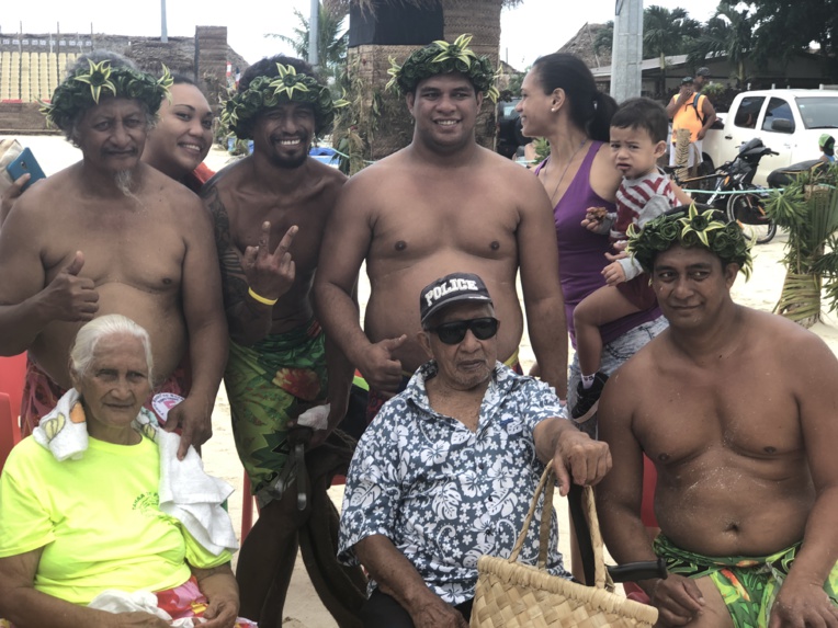 Coprah : la famille Itae décroche les deux premiers prix à Bora Bora Coprah : la famille Itae décroche les deux premiers prix à Bora Bora