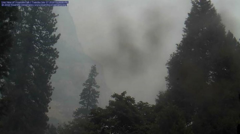 USA: l'incendie près du parc de Yosemite s'étend USA: l'incendie près du parc de Yosemite s'étend