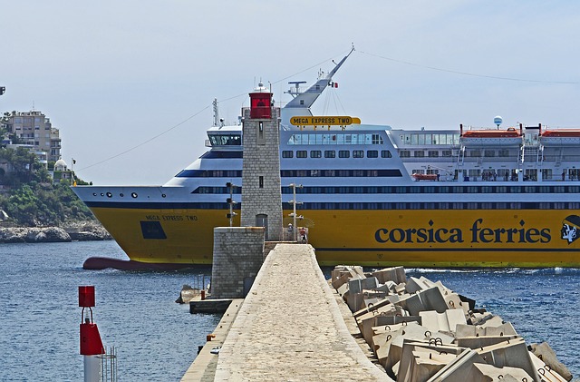 France Nature Environnement dénonce la pollution des ferries et navires en Corse