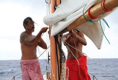 Non , l'arrivée n'est pas sans repos La grande voile vient d'être affalée