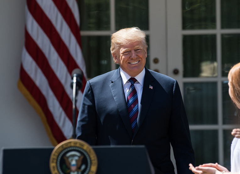 Trois nouvelles femmes disent avoir été payées pour taire une liaison avec Trump