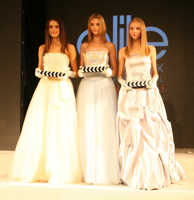 27th ELITE MODEL LOOK:  Hinarii Vivish,"heureuse de son expérience".