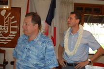 Papara: Bruno Sandras reçoit M. Alexandre Rochatte