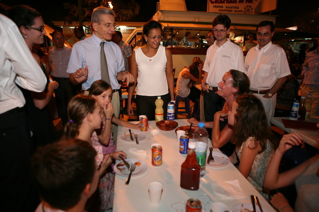 Marie-Luce Penchard: Dîner aux roulottes