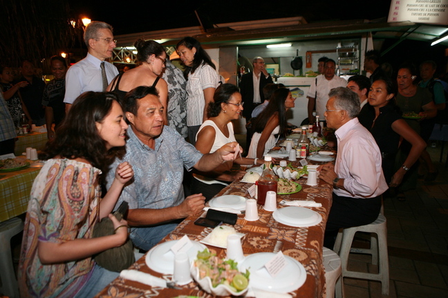 Marie-Luce Penchard: Dîner aux roulottes