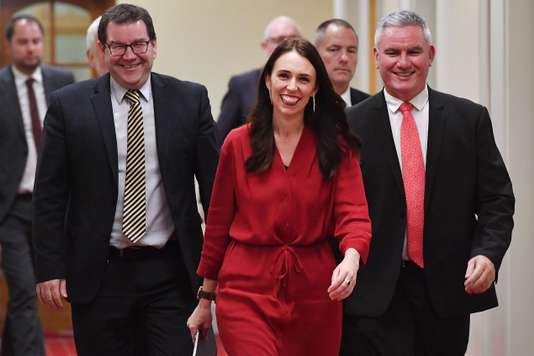 La Première ministre néo-zélandaise de retour au travail après son accouchement