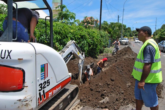 Casse importante sur le réseau hydraulique de Pirae : Mise en place d’un dispositif d’approvisionnement en eau.