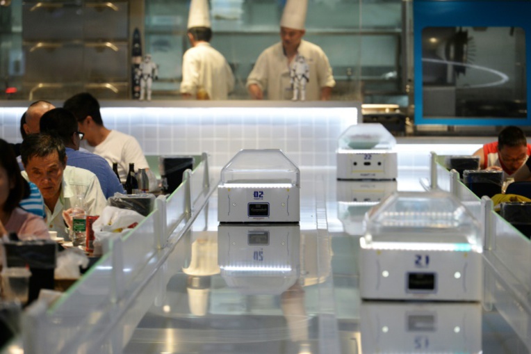 Chine: au restaurant, le serveur est un robot Chine: au restaurant, le serveur est un robot