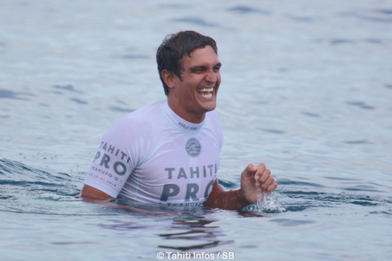 Tikanui Smith, blessé, a pu venir à bout de Julian Wilson, n°2 mondial Tikanui Smith, blessé, a pu venir à bout de Julian Wilson, n°2 mondial