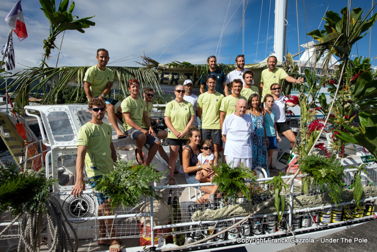 Under the pole, une aventure familiale Under the pole, une aventure familiale
