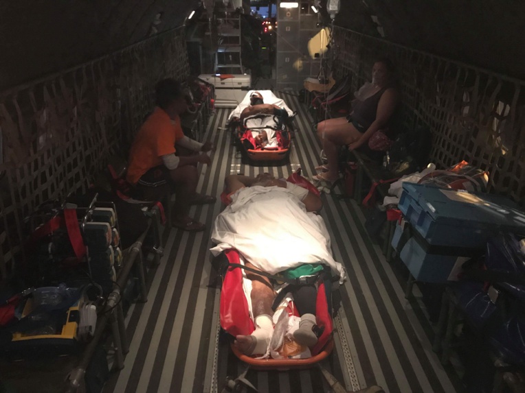 Forces armées : 3000 kilomètres et 8 heures de vols pour un quadruple evasan dans les Tuamotu Forces armées : 3000 kilomètres et 8 heures de vols pour un quadruple evasan dans les Tuamotu