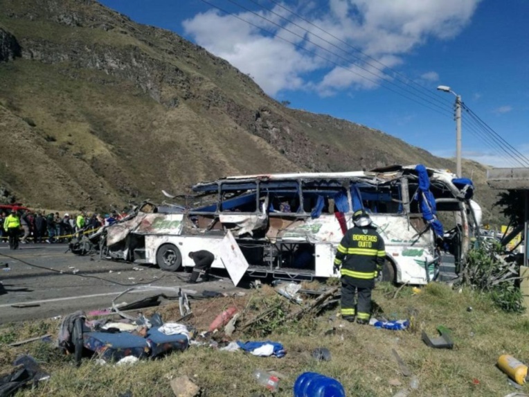 19 Colombiens parmi les 24 morts d'un accident en Equateur