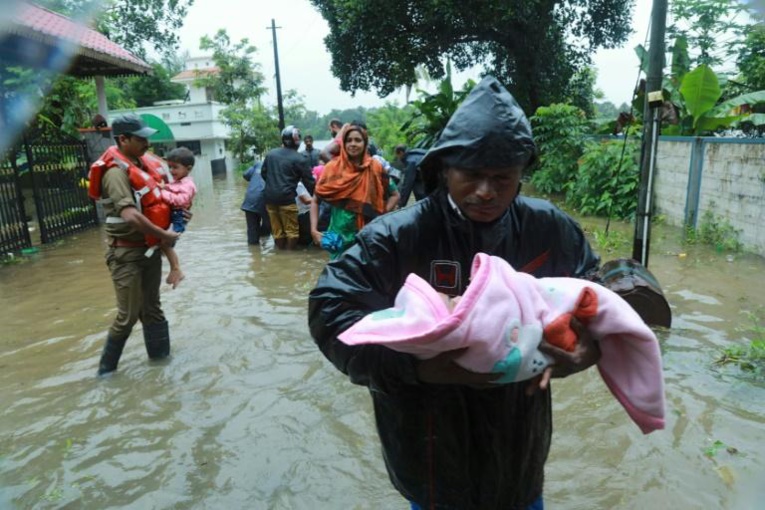 Inde: 77 morts dans les inondations dans le Kerala Inde: 77 morts dans les inondations dans le Kerala