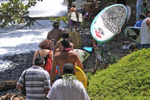 Andy Irons, un hommage tout en images à Papenoo.