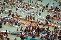 Hawaiki Nui Va'a 2010, c'est parti!  pesée des Va'a et cérémonie d'ouverture.