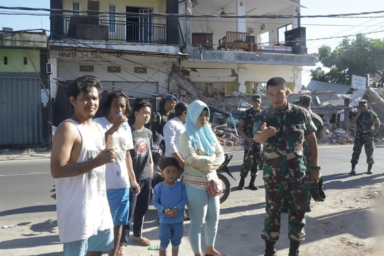 Indonésie: l'île de Lombok secouée par un séisme de 6,3 Indonésie: l'île de Lombok secouée par un séisme de 6,3
