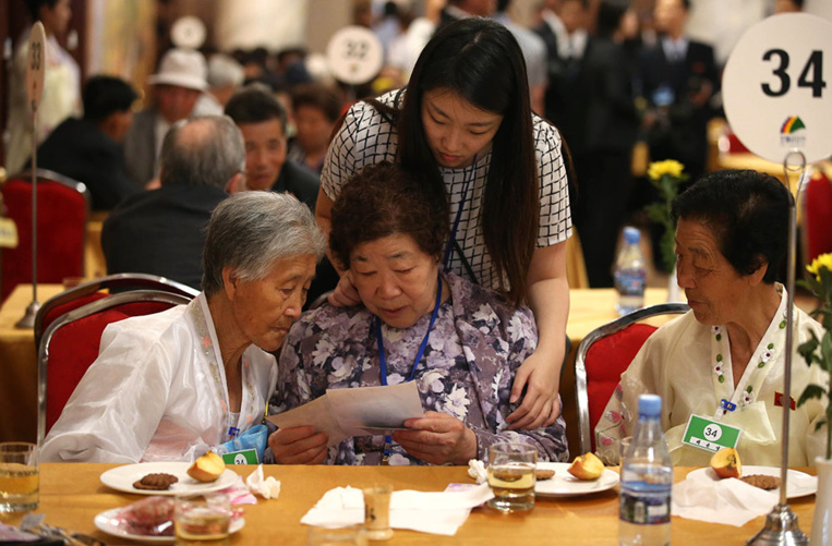 Les retrouvailles poignantes, au Nord, de familles divisées depuis la Guerre de Corée