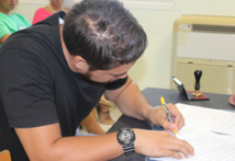 Henri signe pour quatre ans.