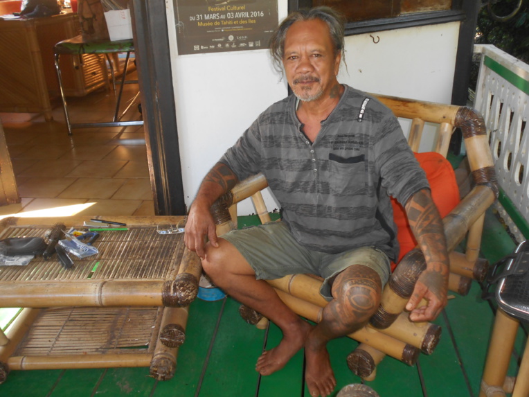 Aujourd’hui, Purotu exerce son art à son domicile de Pihaena, Paopao à Moorea.